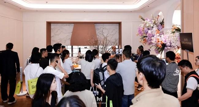 玛格家居惊艳亮相定制家居展 联袂大师共启“轻高定”美学新纪元(图7)