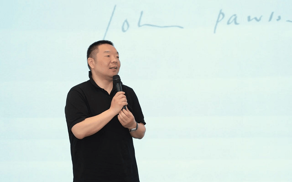 开云APP官网：文化为骨设计为形：班兰×约翰·波森宁波特展优雅启幕(图4)