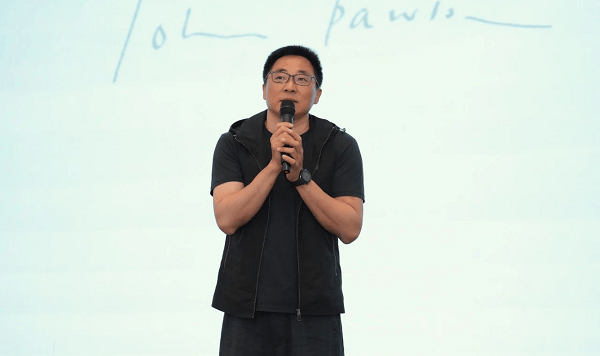 开云APP官网：文化为骨设计为形：班兰×约翰·波森宁波特展优雅启幕(图7)