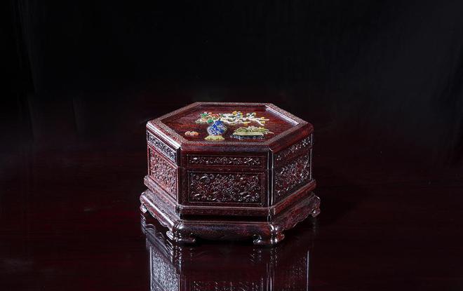 红木家具千年瑰宝？揭秘中国红木家具十大品牌排行榜你心中的首选是哪一家？(图7)
